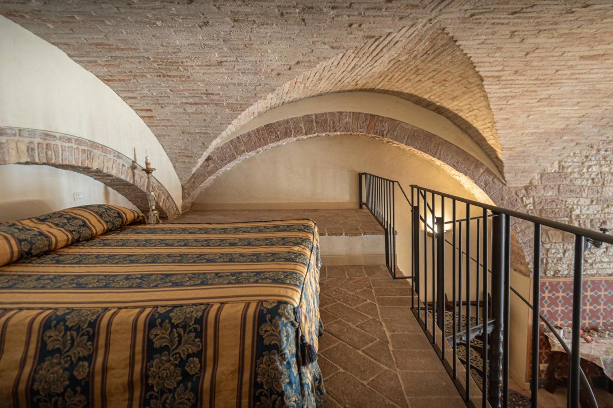 Residenza D'Epoca San Crispino Aparthotel อัสซิซี ภายนอก รูปภาพ