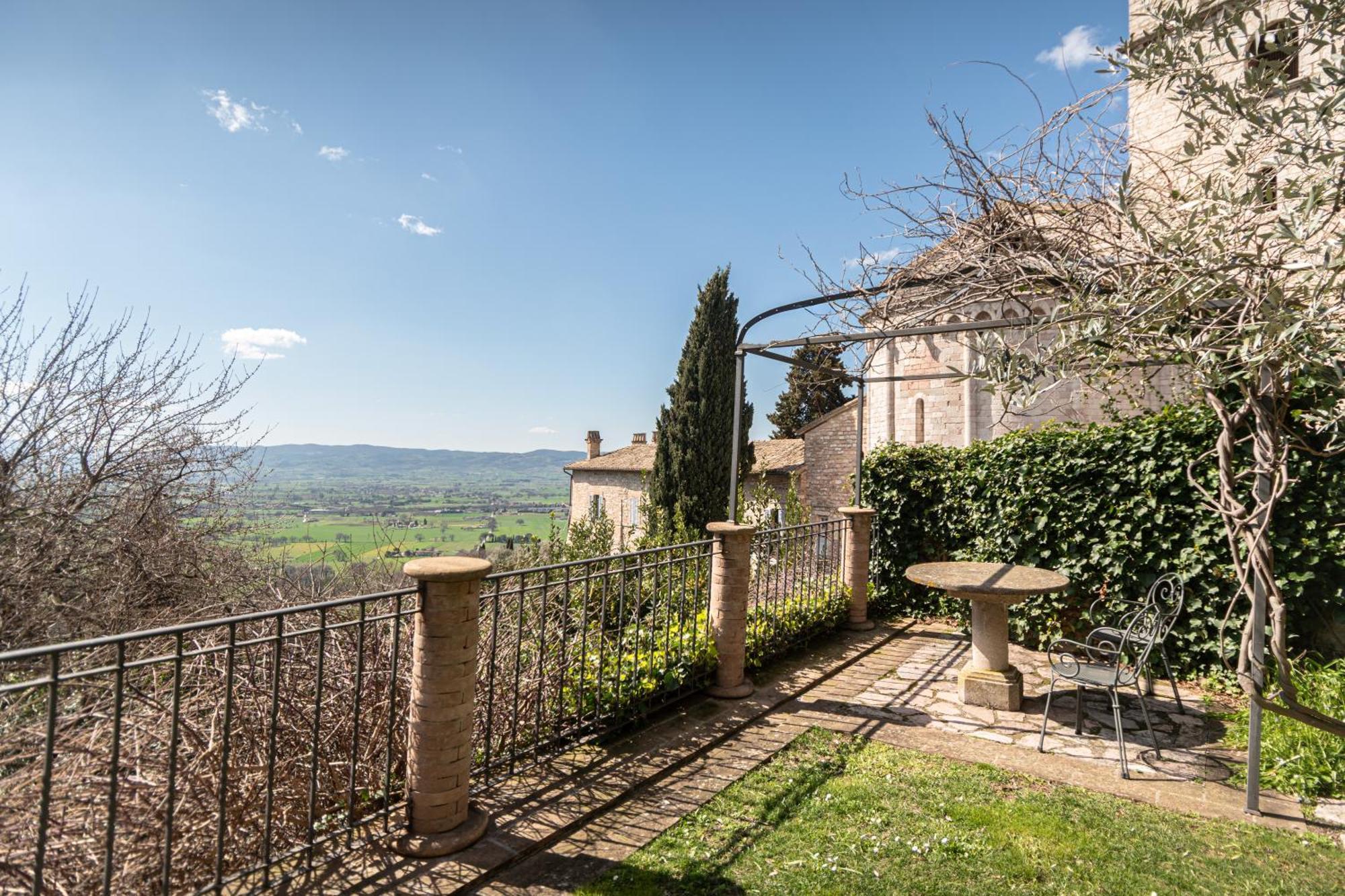Residenza D'Epoca San Crispino Aparthotel อัสซิซี ภายนอก รูปภาพ